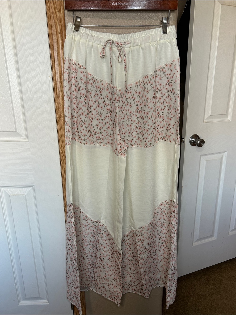 Floral & Cream Patchwork Wide-Leg Palazzo Pants - Picture 3 of 5